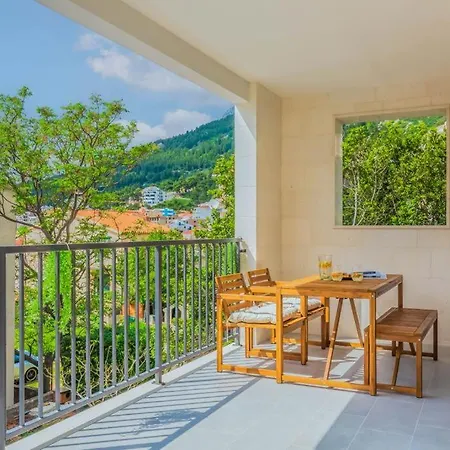 Apartment Luxury Maja