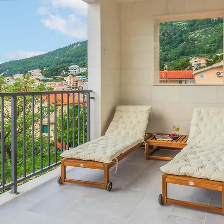 Apartment Luxury Maja