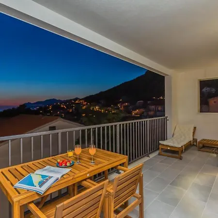 Luxury Maja Apartament *