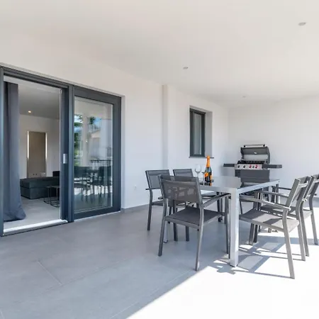 Apartment Luxury Maja